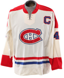 Original sweater worn by Montréal Canadiens' Jean Belivéau
